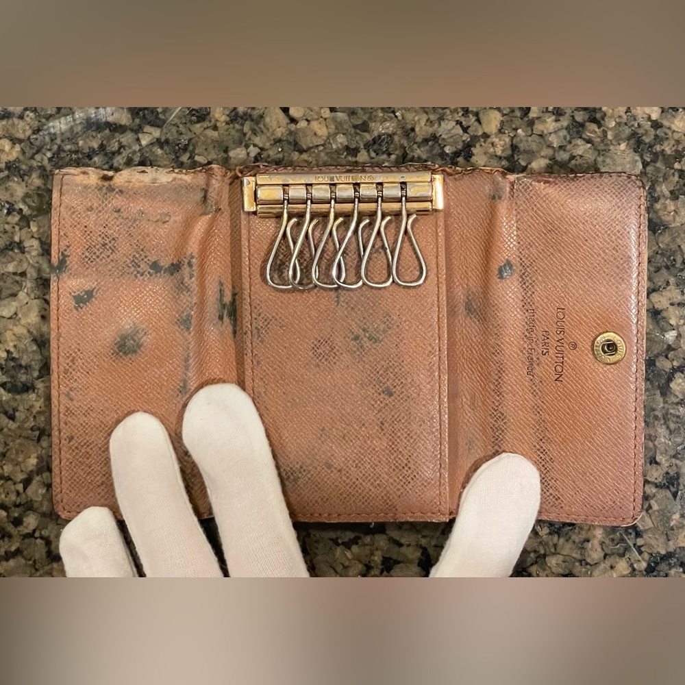 Louis Vuitton 6 key in monogram - Picture 6 of 10